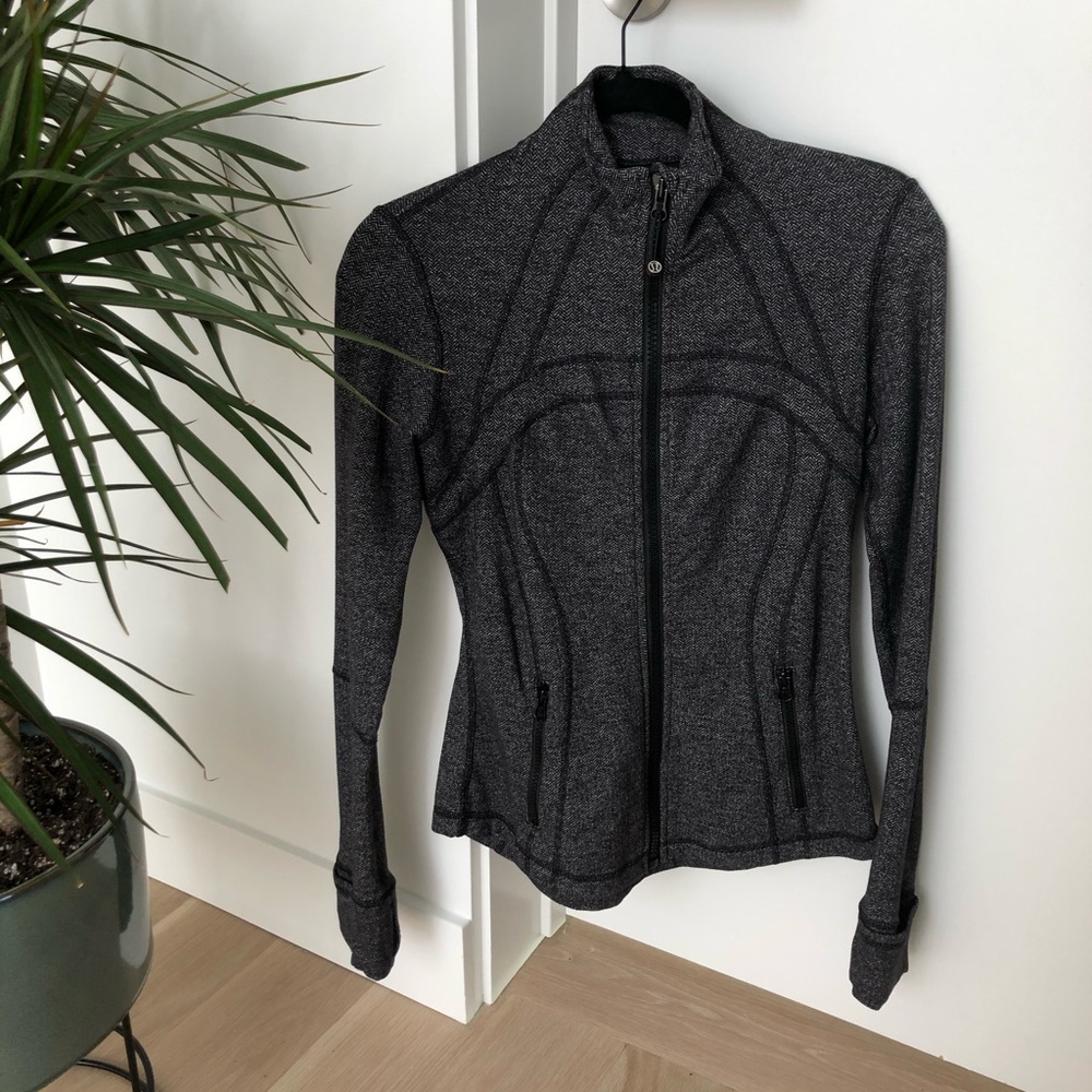 Lululemon - Cozy Dark Grey Zip Up Jacket